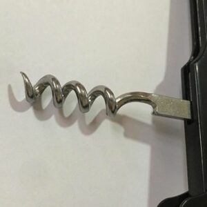 Couteau multifonction hippocampe en acier inoxydable noir - Ouvre-bière, tire-bouchon et décapsuleur 1 pc