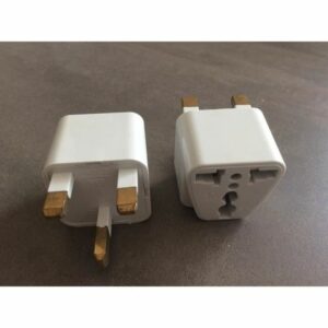Pack de 2 adaptateurs prise universelle pour voyager au Royaume-Uni - Pratique et essentiel!